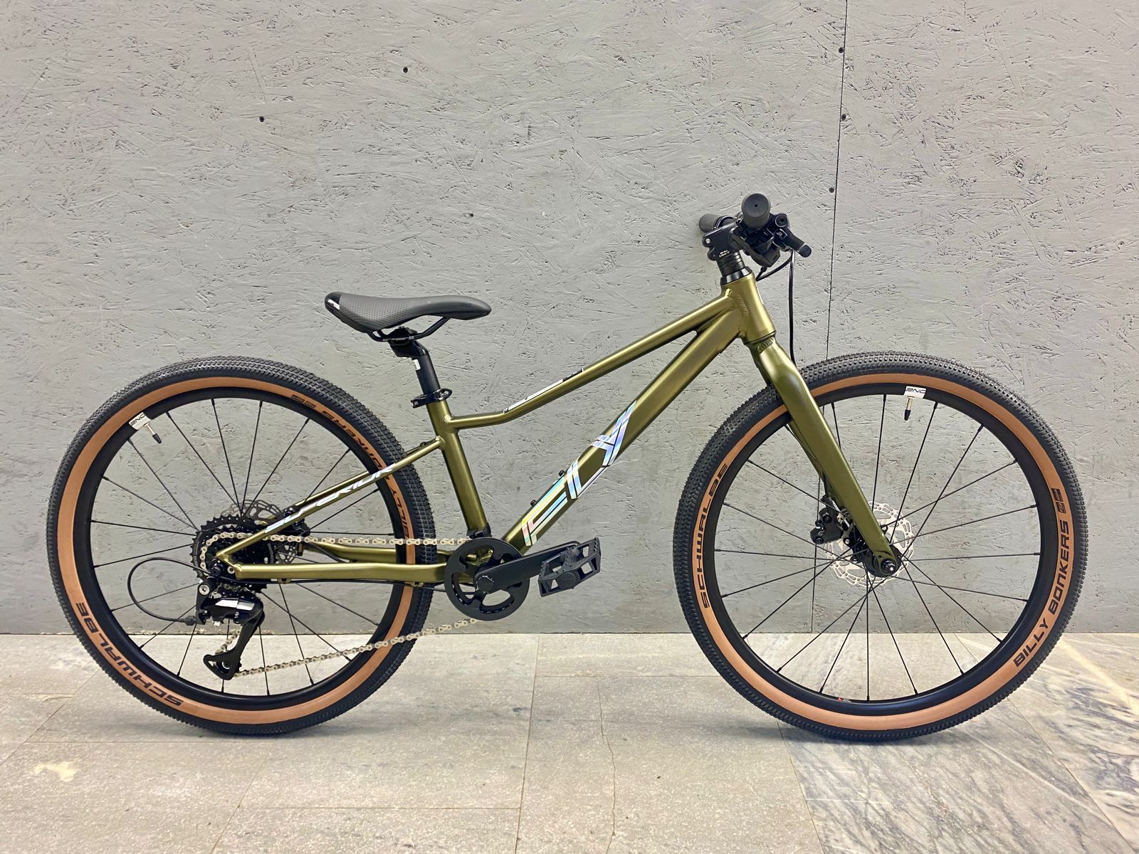 Легкий подростковый велосипед Superior F.L.Y.